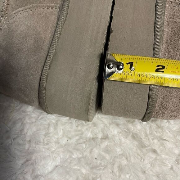 BEARPAW
WOMENS RETRO SHORTY LEATHER SUEDE TAUPE PLATFORM FUR BOOT SZ10 - Picture 10 of 16